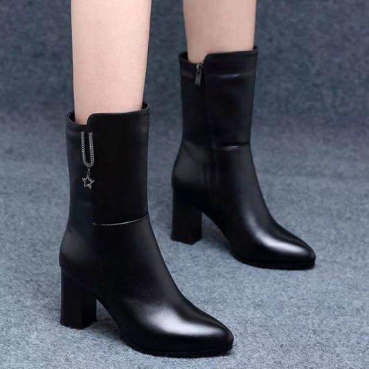Fleece-lined Thick Women's Shoes Product information: Lining material: artificial velboa Color: Black single liner, Black Heel shape: short stout heel Size: 35, 36, 37, 38, 39, 40 Sole material: rubber Toe bracket shape: Tip Shoe Upper material: Satin Wea