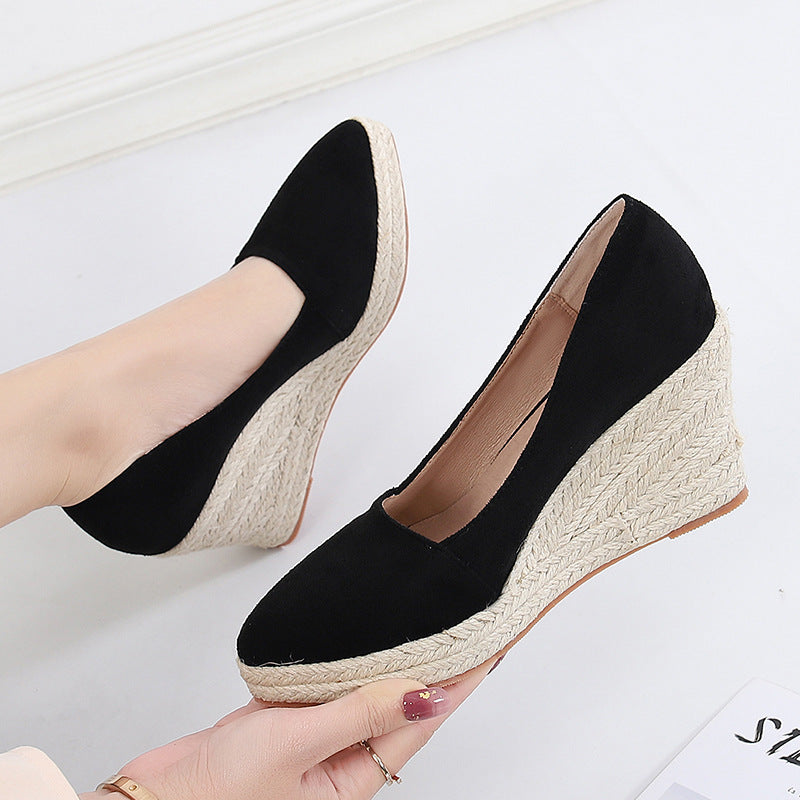 Pointed Toe Platform High Heel Work Shoes Thick Heel Straw Woven Product information: Popular elements: shallow mouth, wedge heel, thick heel Toe shape: pointed Upper material: suede Heel height: super high heel (above 8CM) Pattern: plain Color: black, ap