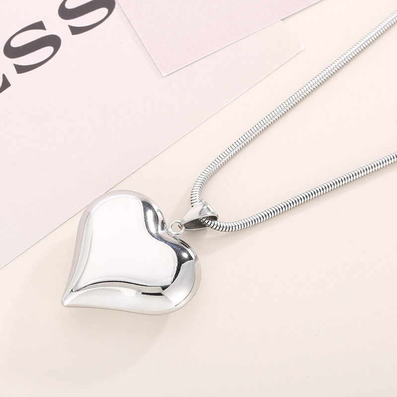 Gold Sliver Hollow Heart-shaped Necklace Ins Simple Versatile Personalized Love Necklace For Women's Jewelry Valentine's Day Product information: Material: titanium steel Processing: Electroplating Shape: Heart Chain Style: Snake Bone Chain Pendant Materi
