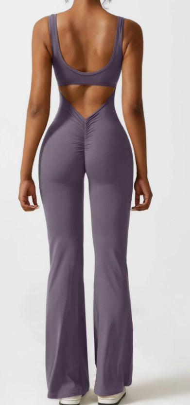 Tight Yoga Bodysuit Casual Hollow Seamless Womens Clothing Product information: Fabric name: milk Silk Color: black, gray, blue, light brown, all products have chest pad. Elastic: medium elastic Pants length: trousers Main fabric composition: Polyester (p