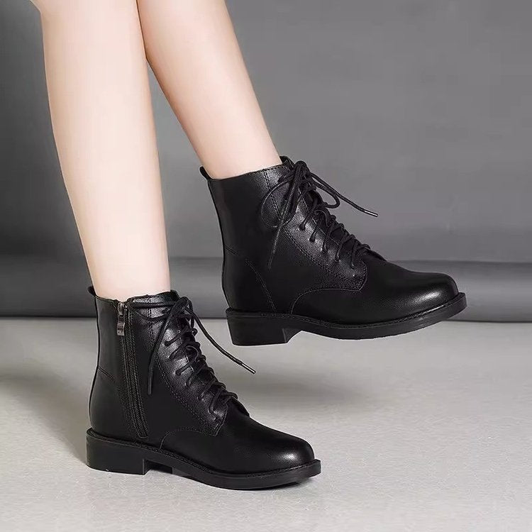 Dr Martens Boots Women's British Style Thick Bottom Product information: Color: black, black plus Velvet Heel height: mid heel (3-5CM) Size: 35, 36, 37, 38, 39, 40 Sole material: rubber Toe holder shape: round head Shoe Upper material: artificial pu Weari