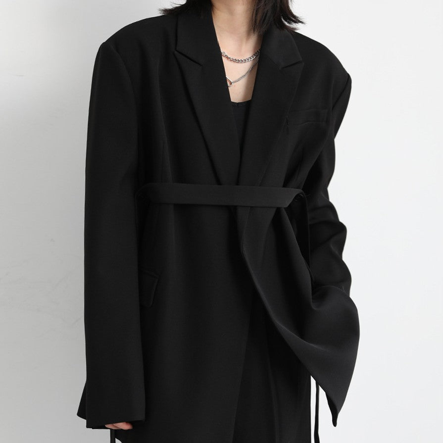 Mid-length Draped Blazer With Flutter StrapsWomen's Suits Product information: Material: Polyester Style: Princess Style Colour: Black jacket, white jacket, black set, white set Size Information: Size: S/M/L/XL Packing list: Jacket*1/ Jacket*1 Trousers*1
