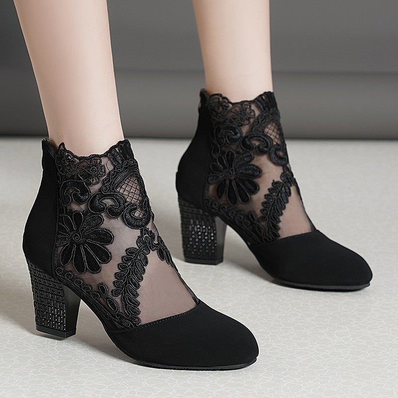 Hollow Mesh Women's Sandals Lace High Heel Product information: Lining material: no lining Toe holder shape: Pointed Color: black, white Shoe Upper material: Mesh Size: 35,36,37,38,39,40,41,42,43 Wearing method: back zipper Sole material: raw rubber sole