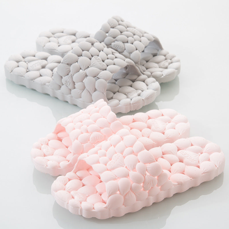 Bathroom Leaking Slippers Female Bathing Hollow Home Interior Household Men's Sandals And Slippers Product information: Type of slippers: Toe slippers Sole material; PVC Applicable gender: neutral/male and female Whether to wrap the follow; No Function: b