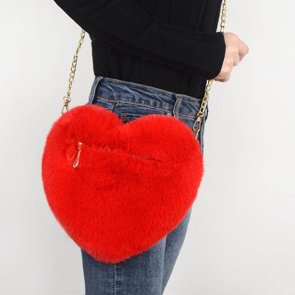Love Bags For Women Plush Chain Shoulder Bags Valentine's Day Party Bag Product information: Material: plush Luggage trend style: small round bag Bag size: medium Lining texture: synthetic leather Bag shape: heart Opening method: zipper Pattern: solid col