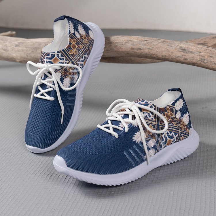 Summer New Flying Woven Stylish Flat Shoes Women Product information: Pattern: color matching Lining material: cloth Color: green Upper height: tall crown Heel height: low heel (1-3CM) Heel shape: flat heel Size: 35, 36, 37, 38, 39, 40, 41, 42, 43 Sole cr