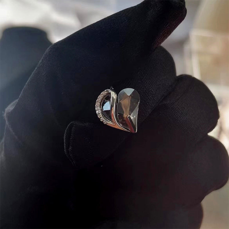 925 Sliver Heart Shaped Geometric Necklace Jewelry Women's Clavicle Chain Valentine's Mothers Day Gift The necklace without a box. You need to buy the box. Unique design, stylish and beautiful. Good material, comfortable to wear. A variety of colors, more