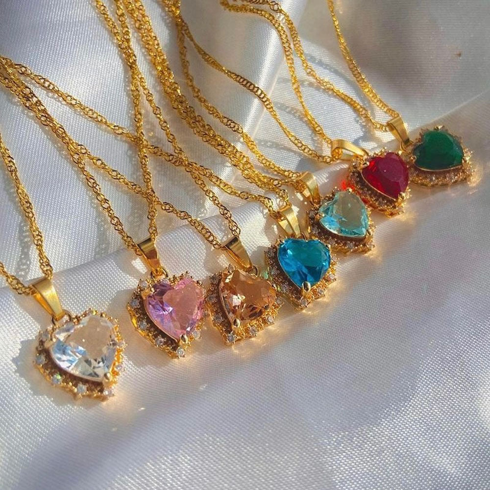 Colorful Rhinestones Heart-shped Necklace Love Gold Clavicle Chain Ins Personalized Jewelry For Women Valentine's Day Product information: Material:Copper Chain Style:Regular Chain Pendant Material: Alloy Packing list: Necklace*1 Product Image: Colorful R