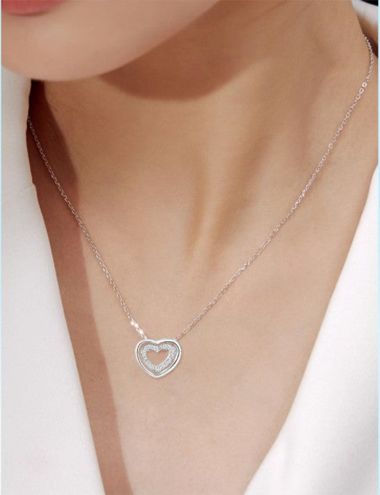 S925 Sterling Silver Heart To Heart Pendant Necklace Product information: Treatment Process: Electroplating Color: XL0320 heart-to-heart necklace (white gold color),XL0320 heart-to-heart necklace (Rose Gold) Pendant material: 925 silver Chain style: cross