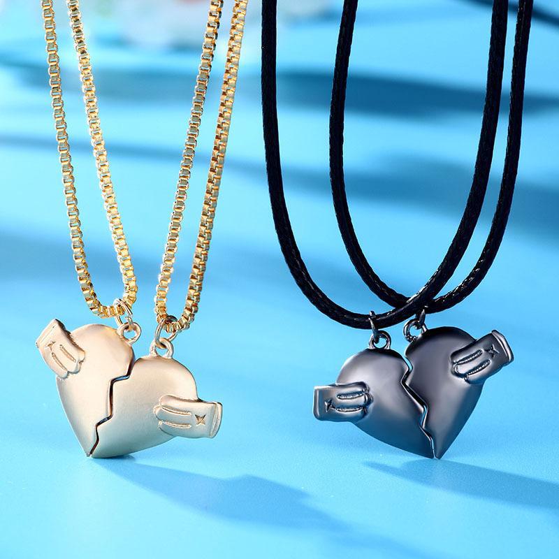 Creative Magnet Love Necklace 2pcs Heart-broken Shape Necklace Men And Women Personalized Jewelry For Valentine's Day Product information: Material:Alloy Processing: Electroplating Chain Style:Cross Chain Pendant Material: Alloy Packing list: Necklace*2PC