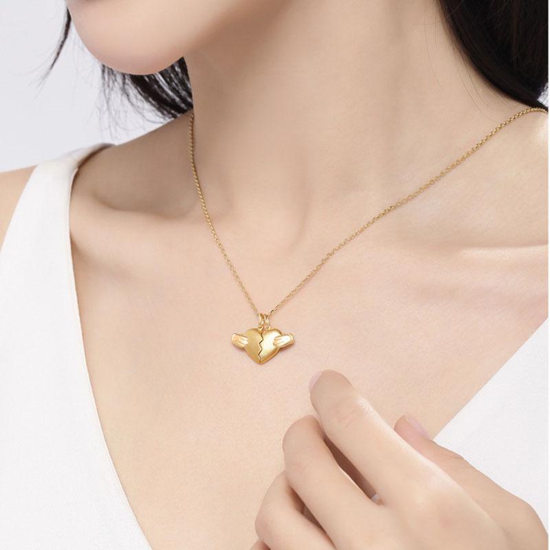 Creative Magnet Love Necklace 2pcs Heart-broken Shape Necklace Men And Women Personalized Jewelry For Valentine's Day Product information: Material:Alloy Processing: Electroplating Chain Style:Cross Chain Pendant Material: Alloy Packing list: Necklace*2PC