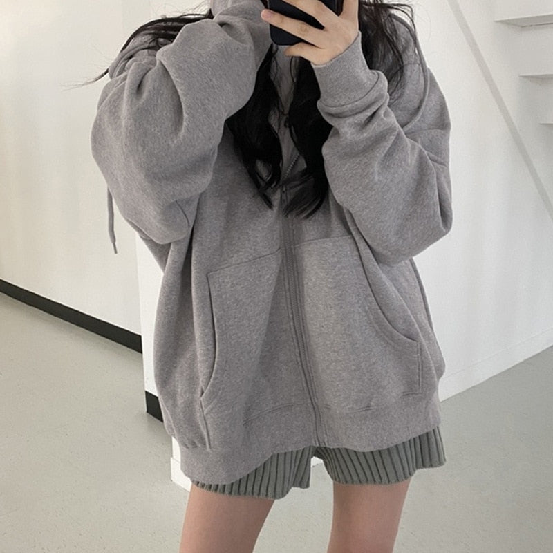 Women Oversized Sweatshirts Introducing our Women Hoodies Harajuku Korean Version, a trendy and fashionable addition to your wardrobe. These hoodies feature a loose and oversized fit, perfect for a relaxed and comfortable style. Designed with a vintage-in